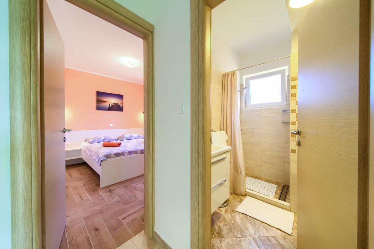 Stela Apartamento Pinezići Exterior foto