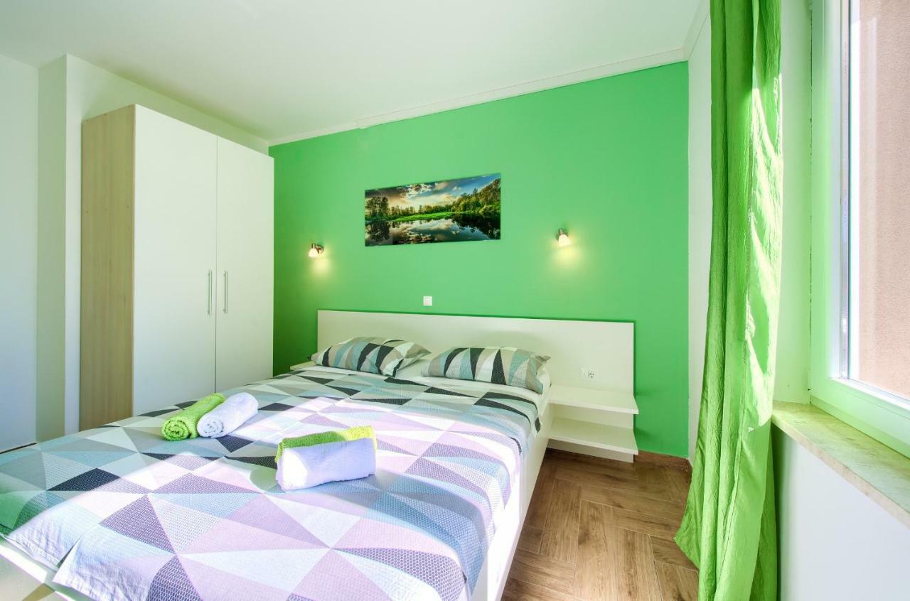 Stela Apartamento Pinezići Exterior foto